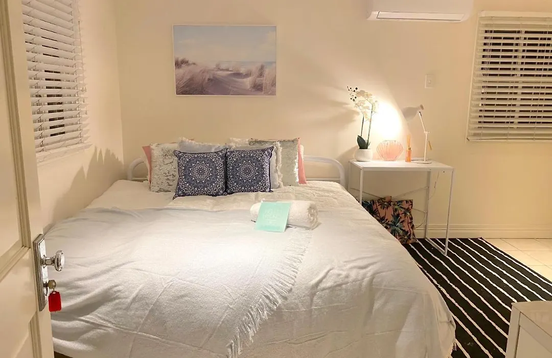 Cosy Haven For Females Only Or Females & Child/Ren-1