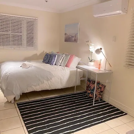 Cosy Haven For Females Only Or Females & Child/Ren-3